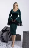 Rochie eleganta din catifea verde cu maneca clopot si terminatia din dantela Chantilly