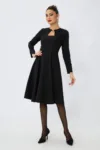 Rochie eleganta din crepe cu decupaj la decolteu Moze Neria Neagra