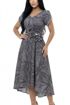 Rochie elegantă din tafta cu croiala asimetrică în cloș