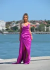 Rochie eleganta din tafta fucsia cu trena