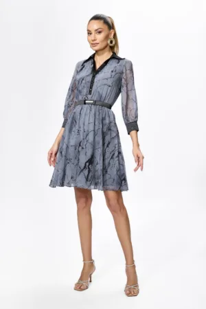 Rochie eleganta din voal cu imprimeu si insertii din satin Marisella Gri