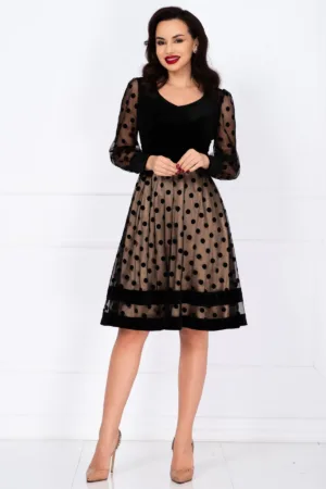 Rochie eleganta in clos din catifea cu dublura bej si buline