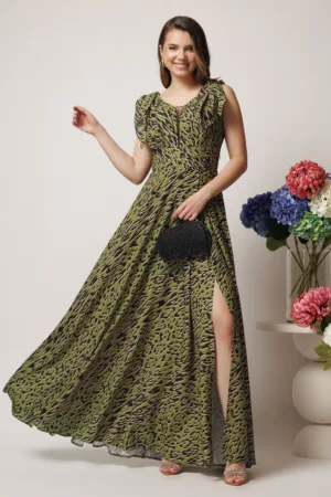 Rochie eleganta lunga din crep kaki cu imprimeuri negre si volane pe umeri