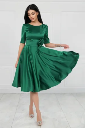 Rochie eleganta verde din tafta cu croiala in clos si buzunare laterale
