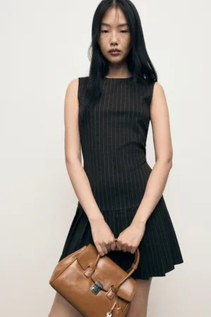 Rochie evazata cu dungi discrete