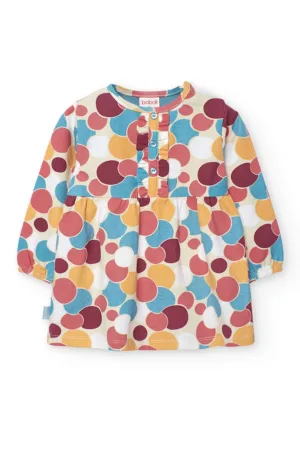 Rochie evazata cu fenta cu nasturi si model