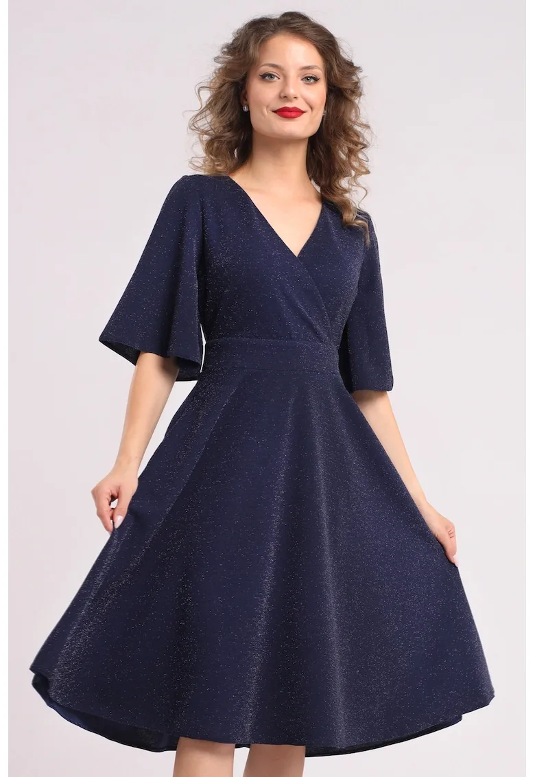 Rochie evazata cu maneci clopot