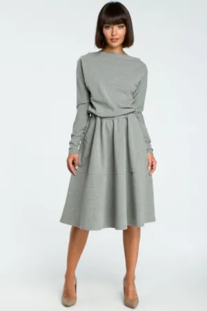 Rochie evazata cu maneci lungi -