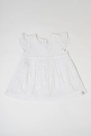 Rochie evazata cu perforatii