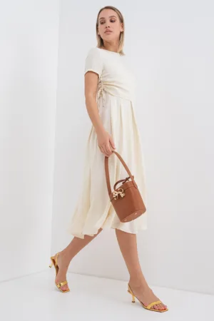 Rochie evazata cu pliuri laterale