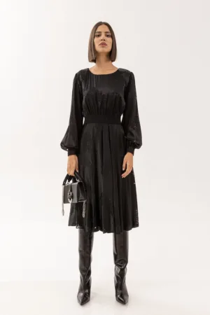 Rochie evazata din satin