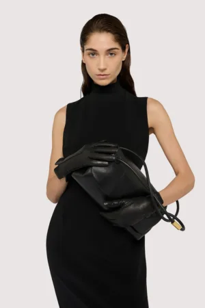 Rochie fara maneci cu guler inalt