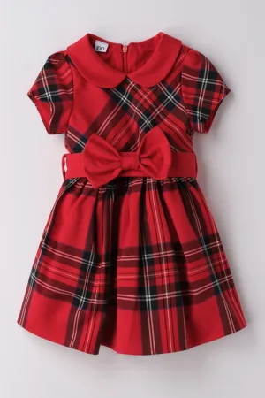 Rochie in carouri cu croiala in A si funda