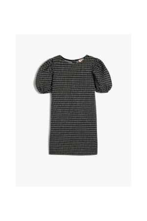 Rochie in carouri cu maneci bufnate