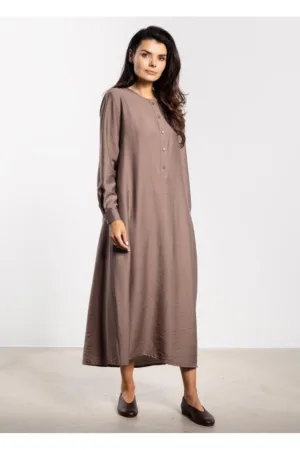 Rochie lejera cu fenta cu nasturi