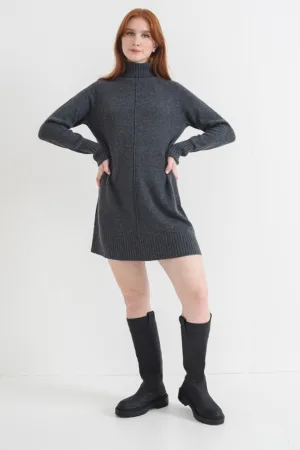 Rochie lejera cu guler inalt