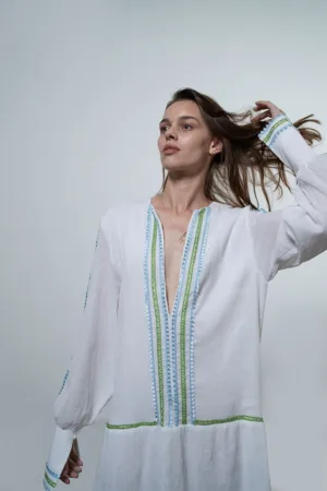 Rochie lejera cu maneci lungi