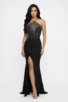 Rochie luga cu slit pe picior decorata cu dantela