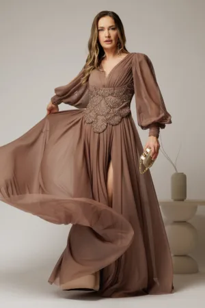 Rochie lunga bej de seara din tull cu corset cu strassuri aplicate