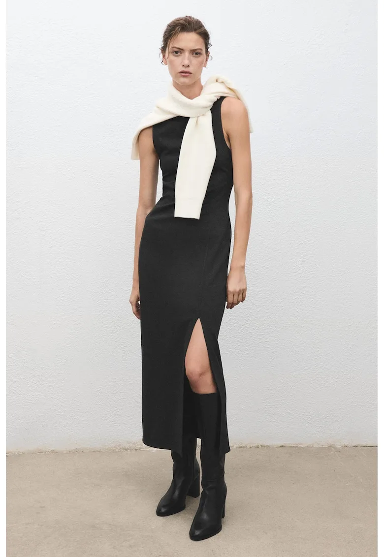Rochie lunga cu croiala dreapta si slit lateral