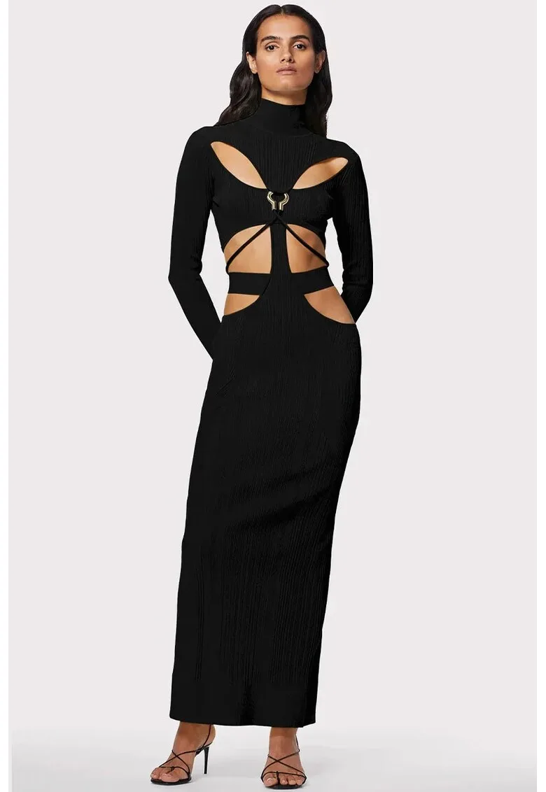 Rochie lunga cu guler inalt si cu decupaje