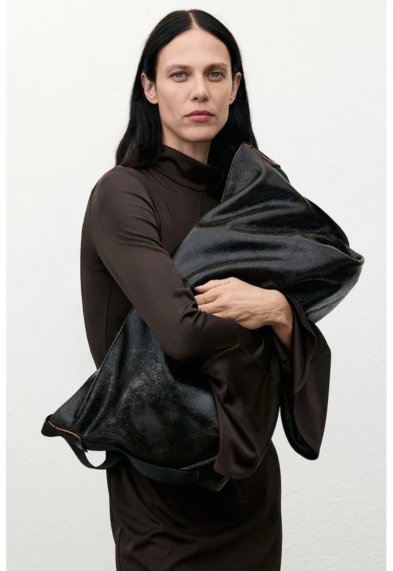 Rochie lunga cu guler mediu