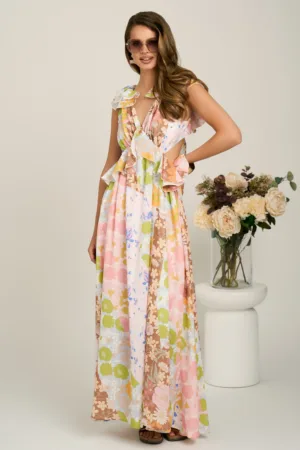 Rochie lunga cu imprimeu roz si maro din voal in clos cu spatele gol si volanase