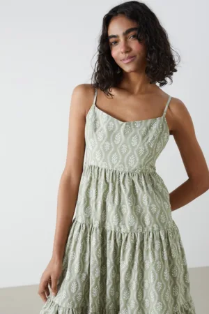 Rochie lunga cu model si volane