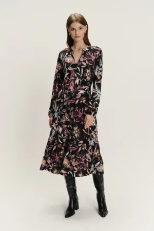 Rochie lunga dreapta cu decolteu in V