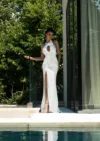Rochie lunga eleganta din tafta cu prindere dupa gat si slit pe picior
