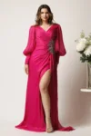 Rochie lunga fucsia din voal plisat cu strasuri in talie