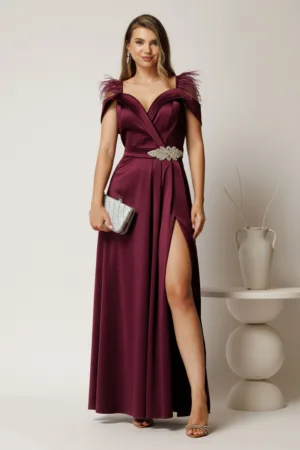Rochie lunga mov din tafta cu accesoriu in talie si pene la umeri
