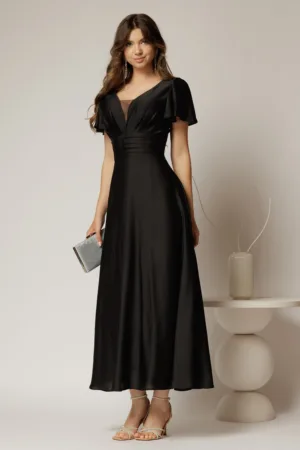 Rochie lunga neagra de ocazie cu decolteu adanc si maneci scurte evazate