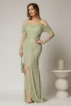 Rochie lunga verde mint de seara tip sirena din dantela si decolteu accesorizat