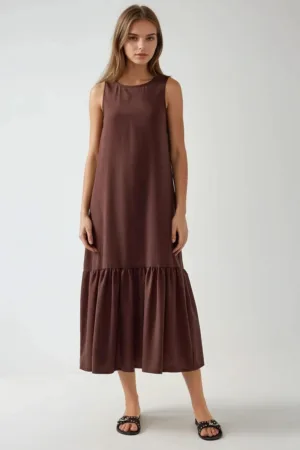 Rochie maxi -  croiala in forma de A - fara maneci - maro - bumbac