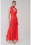 Rochie maxi cu prindere la decolteu