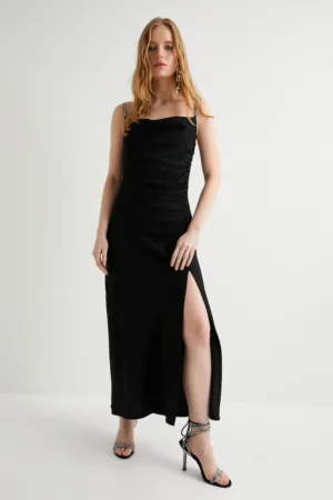 Rochie maxi cu slit adanc