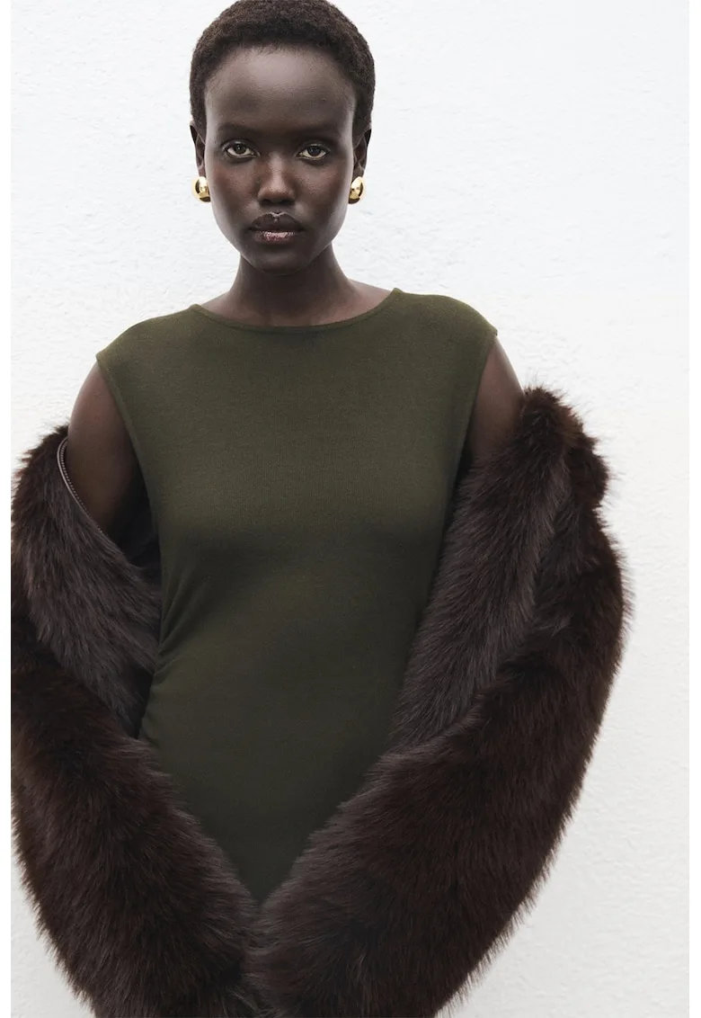 Rochie maxi din tricot cu maneci tip aripioara