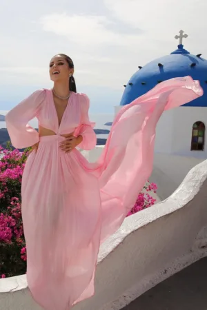 Rochie maxi evazata cu slit pe picior si maneci ample - Roz