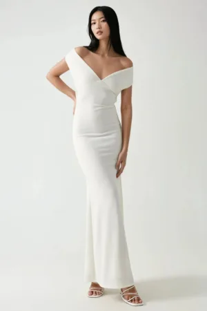 Rochie maxi - guler in forma de inima - design texturat - alb