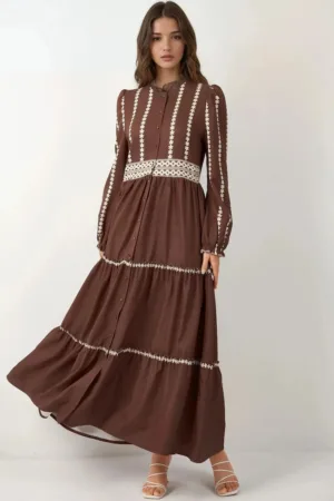 Rochie maxi  imprimeu floral - culoare maro - material textil