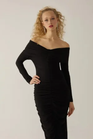 Rochie maxi mulata -  cu umeri goi - detalii cu volane - negru