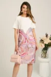 Rochie midi alba cu trandafiri maxi roz din stofa cu croi drept