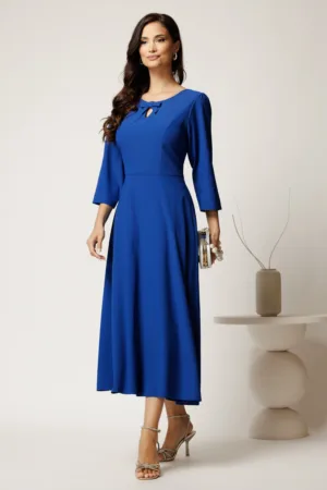 Rochie midi albastra din viscoza in clos cu funda si decupaj la decolteu
