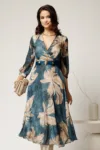 Rochie midi albastra din voal in clos cu imprimeu bej si curea in talie