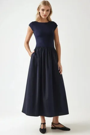 Rochie midi -  albastru - material usor - design elegant