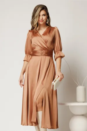 Rochie midi bej de ocazie din voal cu crapatura pe picior