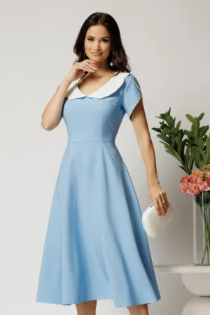 Rochie midi bleu din stofa in clos cu guler alb si perle margelute la maneci