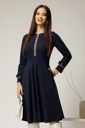 Rochie midi bleumarin din crep cu nasturi si benzi pe bust