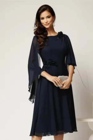 Rochie midi bleumarin din voal in clini cu flori pe talie si umar